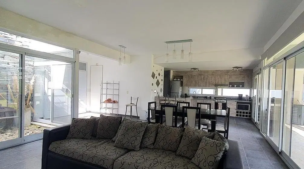 Casa en venta - 3 Dormitorios 3 Baños - Residencial I 2