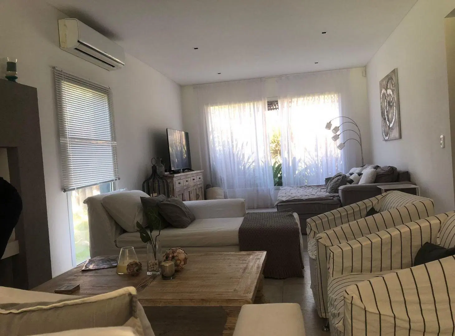Casa en venta - 4 Dormitorios 4 Baños - Residencial I 8