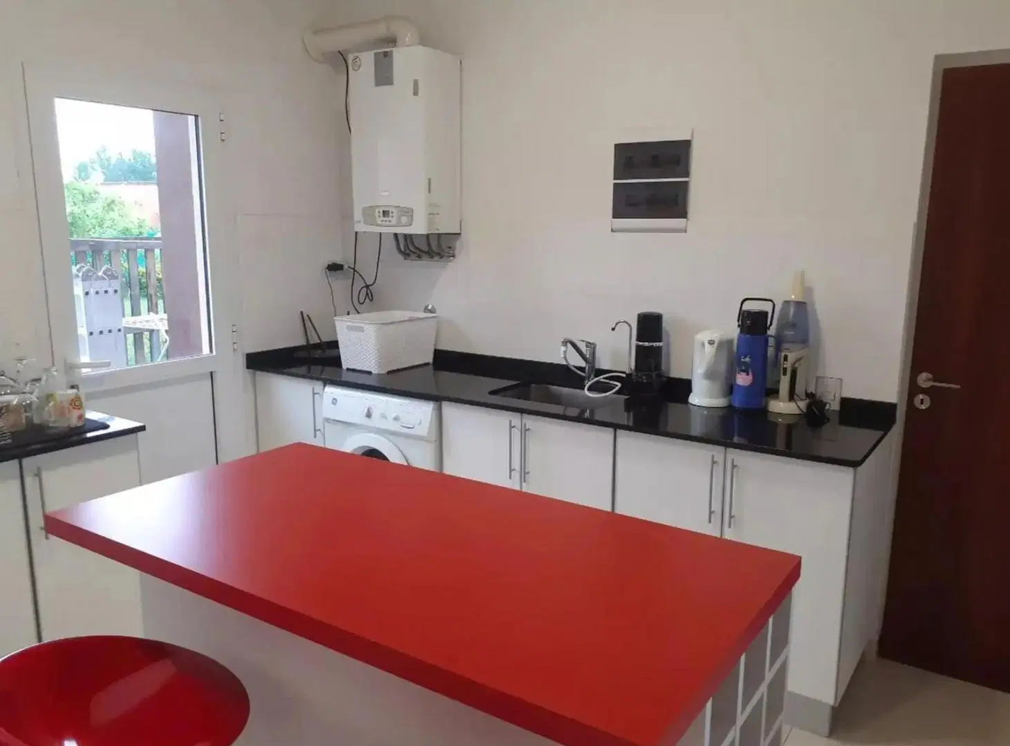 Casa en venta - 3 Dormitorios 3 Baños - 205Mts2 - Pilar del Este 4