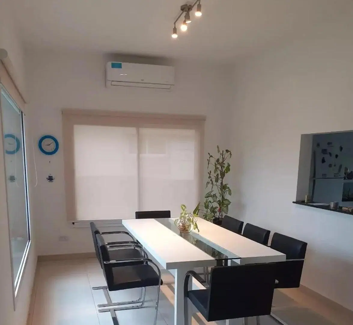 Casa en venta - 3 Dormitorios 3 Baños - 205Mts2 - Pilar del Este 2