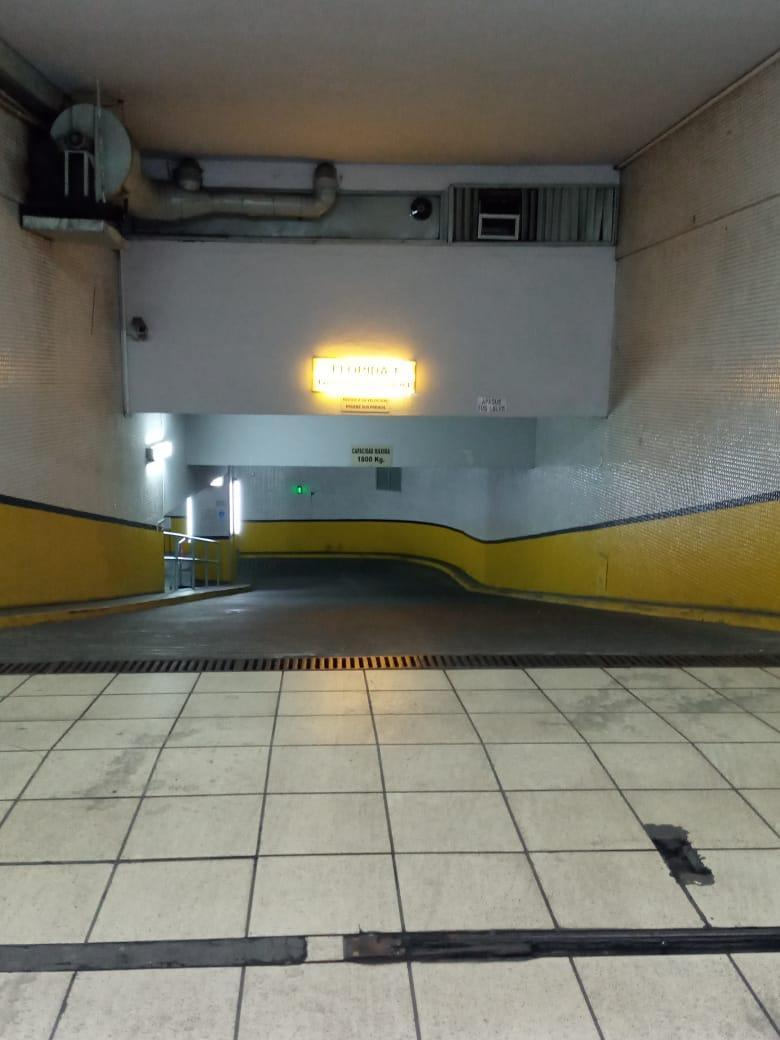 Cochera en venta - 13Mts2 - Monserrat