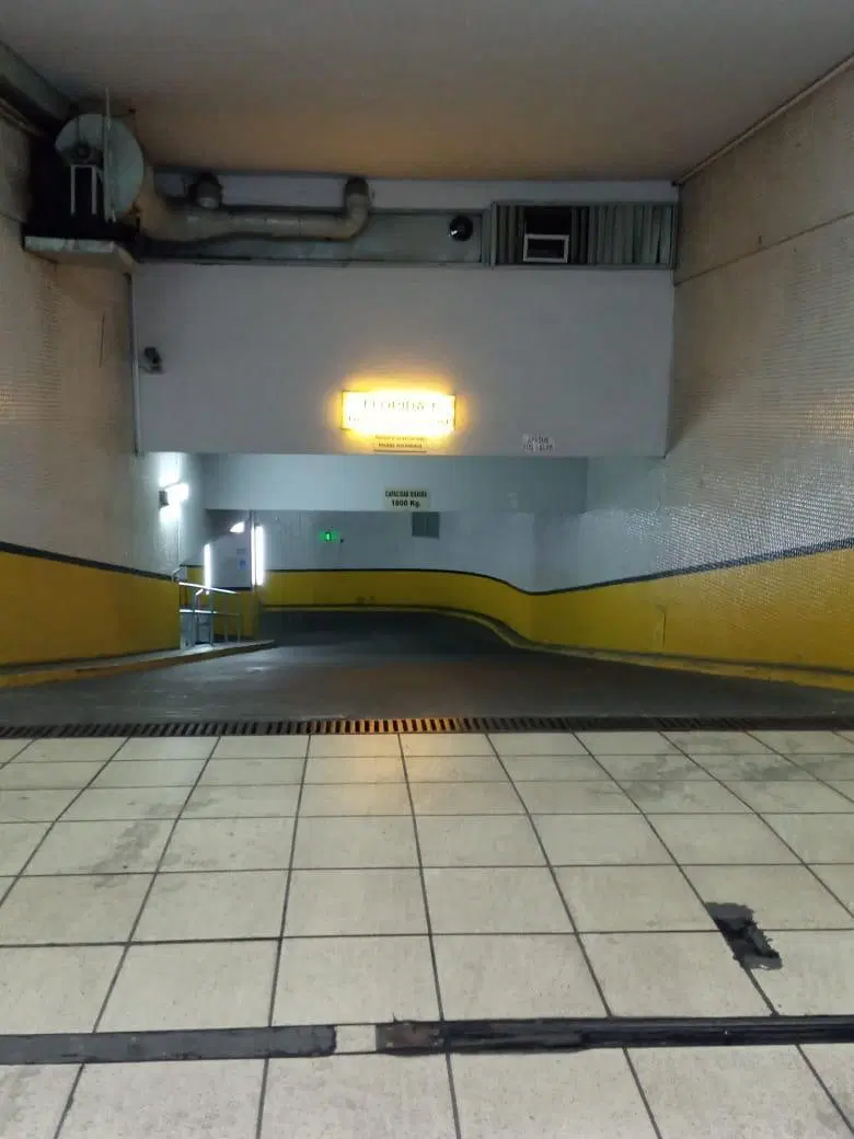Cochera en venta - 13Mts2 - Monserrat 1