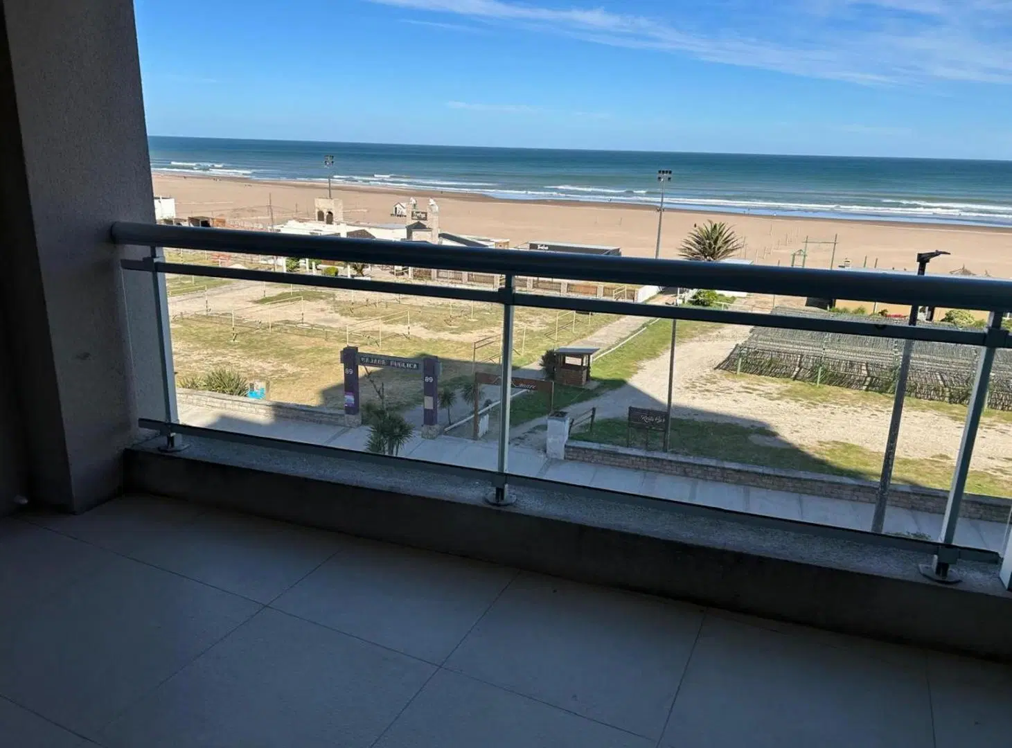 Departamento en alquiler temporario - 3 Dormitorios 2 Baños - Necochea 3