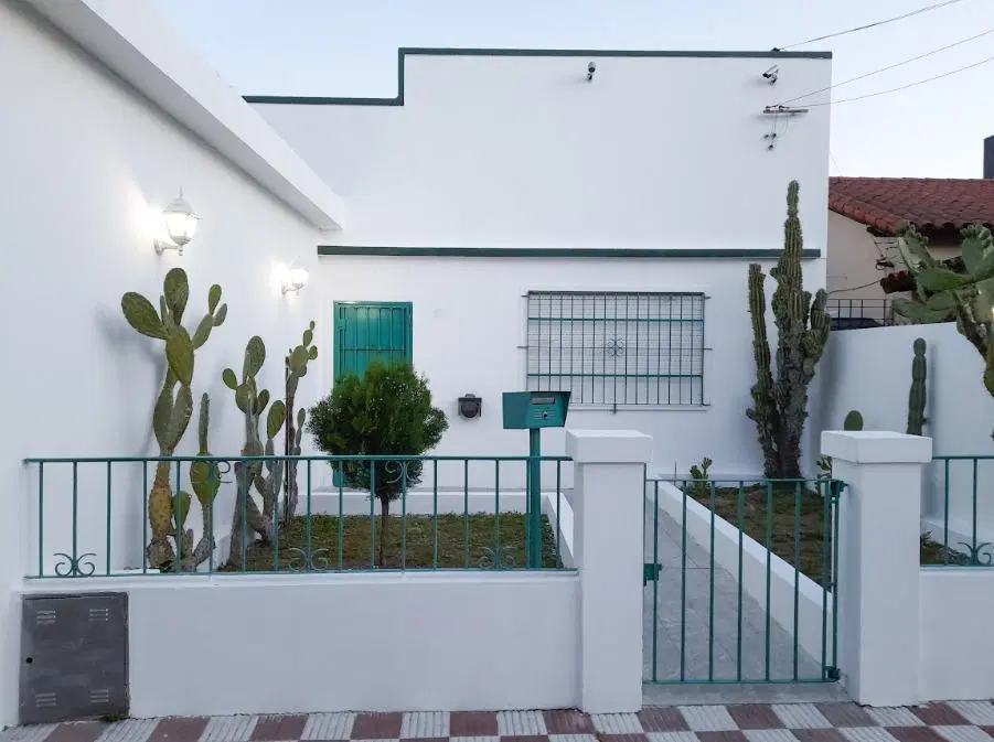 Casa en Venta - 3 Dormitorios 1 Baño Cochera -306 mts2 - Avellaneda, Buenos Aires 3