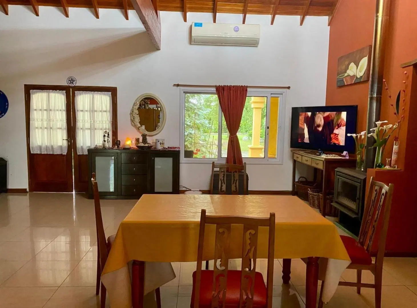 Casa en venta - 4 Dormitorios 4 Baños - 3.000Mts2 - La Plata 3