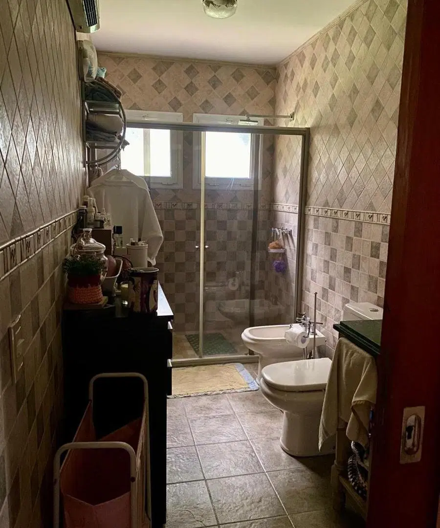 Casa en venta - 4 Dormitorios 4 Baños - 3.000Mts2 - La Plata 2
