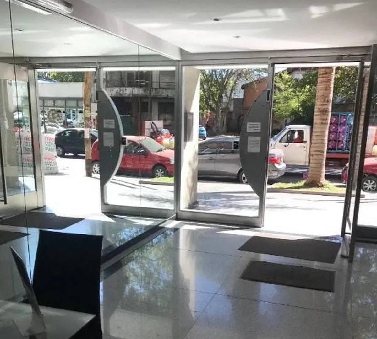 Departamento en venta - 2 dormitorios 1 baño - 66mts2 - Ramos Mejía 3