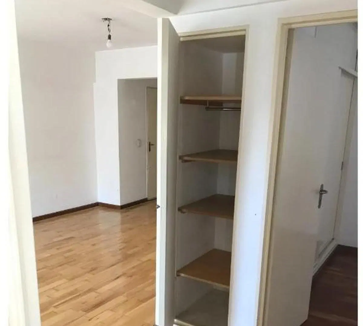 Departamento en venta - 2 dormitorios 1 baño - 66mts2 - Ramos Mejía 2