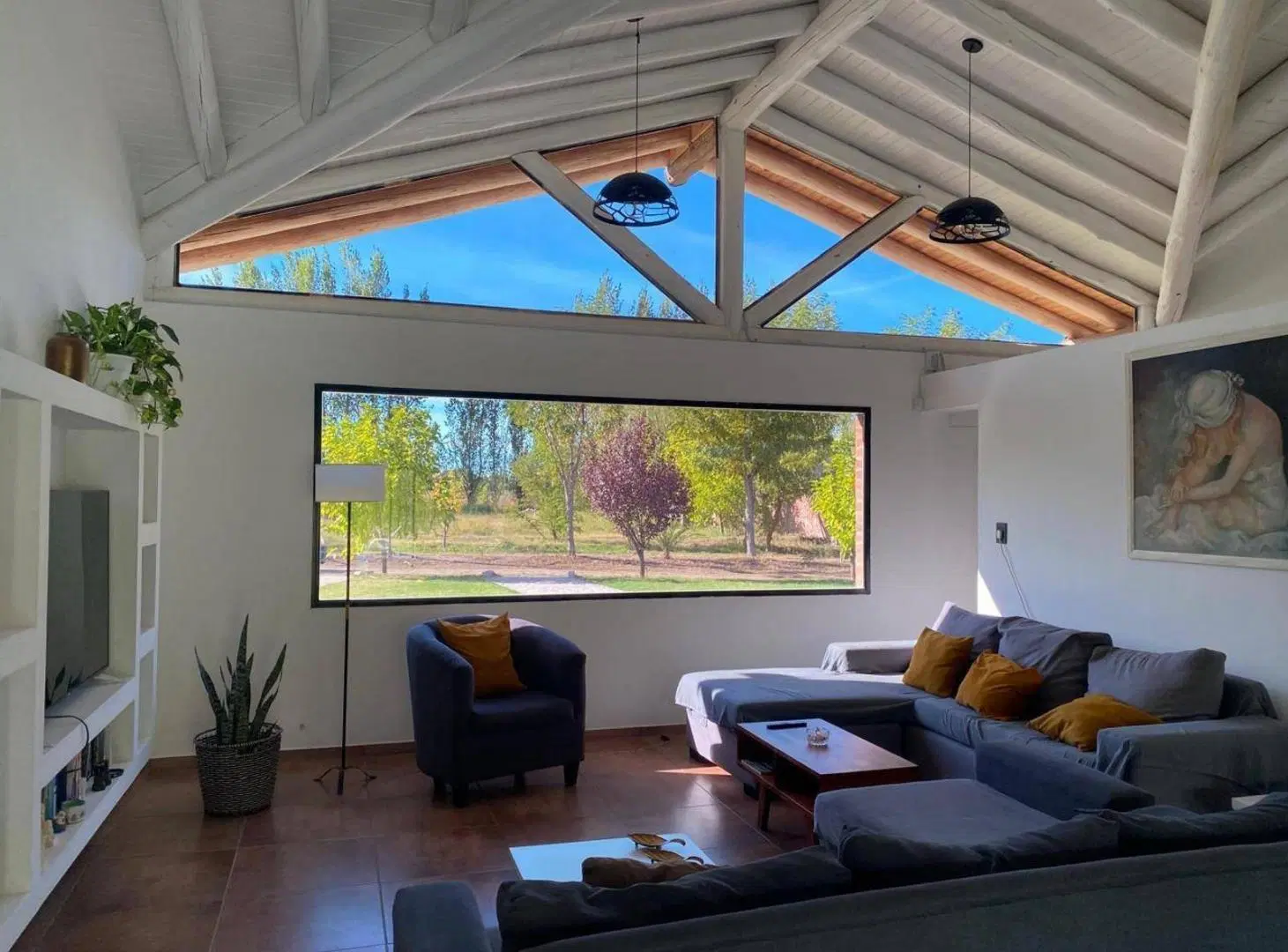 Casa en venta - 4 Dormitorios 4 Baños - Mendoza 3