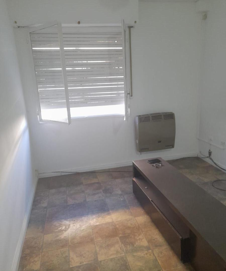 Foto de Departamento en venta - 3 Dormitorios 1 Baño - 64Mts2 - Chivilcoy, imagen 4