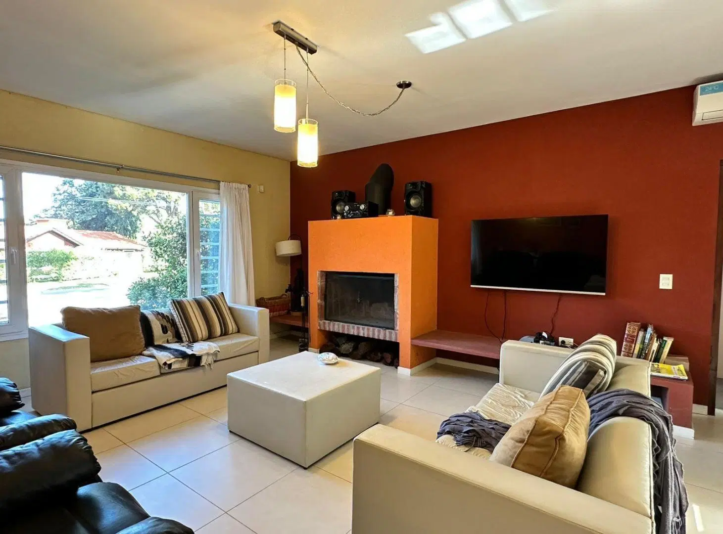 Casa en venta - 5 Dormitorios 4 Baños - Pinamar 4