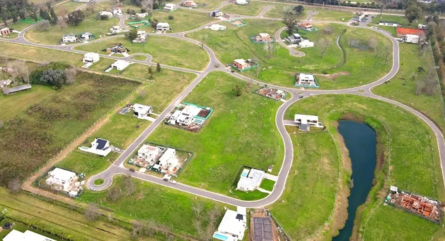 Terreno en venta - 602mts2 - San Juan Chico, Guillermo Hudson, Berazategui 2