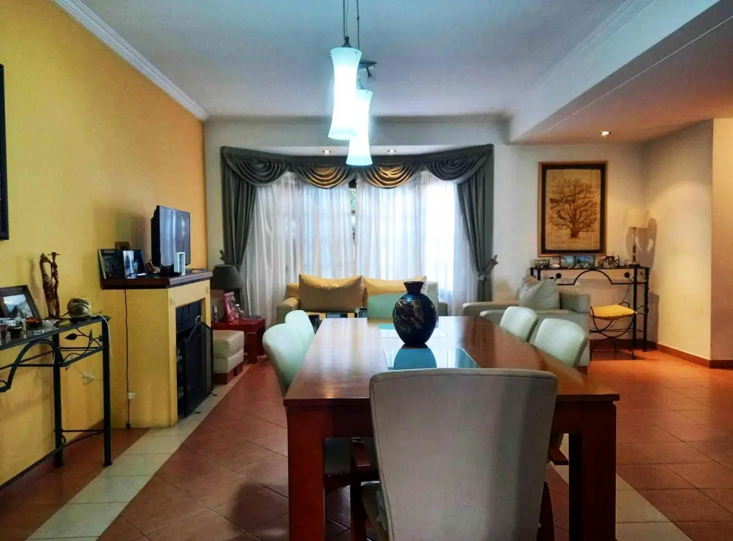 Casa en venta - 3 Dormitorios 2 Baños - Castelar 3