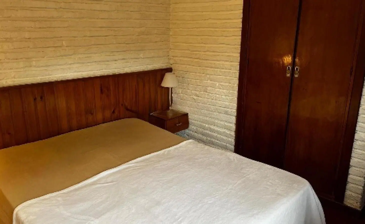 Casa en venta - 3 Dormitorios 2 Baños - Villa Gesell 3