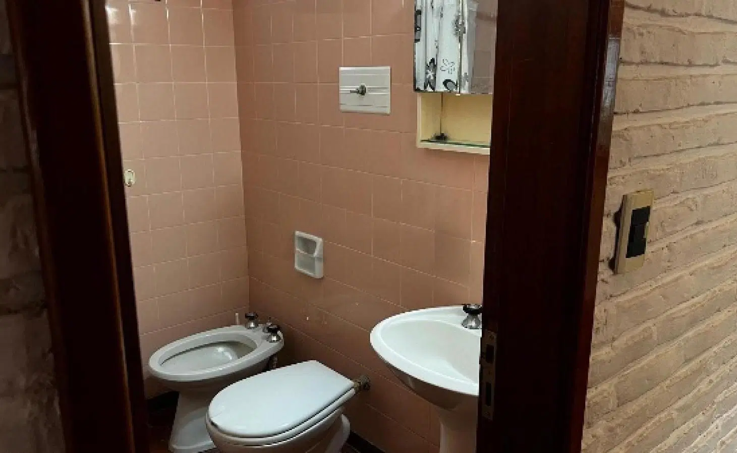 Casa en venta - 3 Dormitorios 2 Baños - Villa Gesell 4