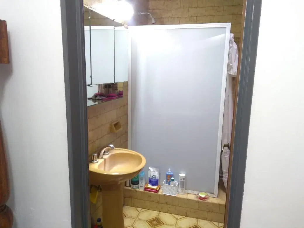 Casa en venta - 2 dormitorios 1 baño - 600 mts2 - San Carlos, La Plata 5