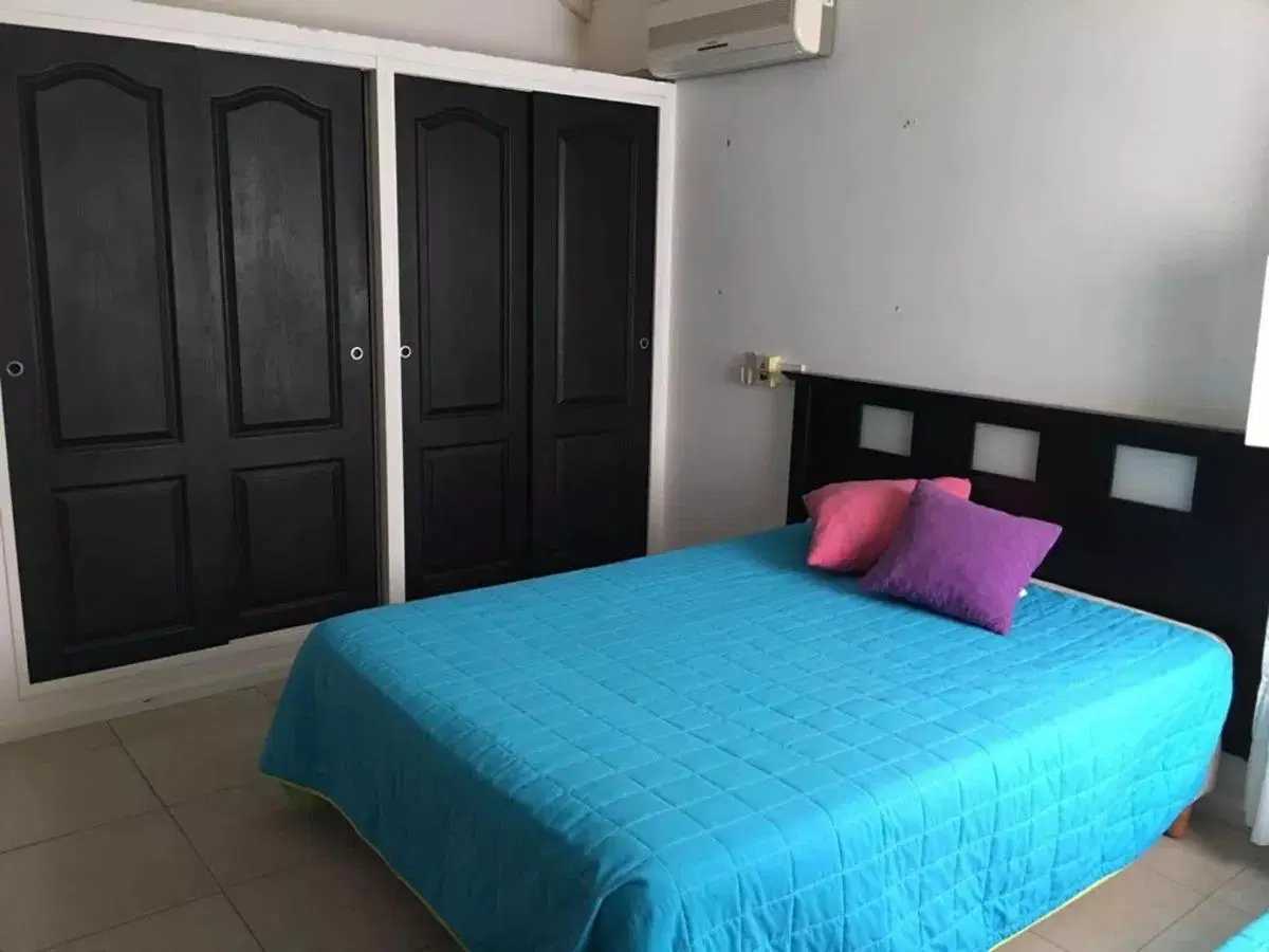 Casa en Venta - 3 Dormitorios 2 Baños - 900mts2 - Lujan 1