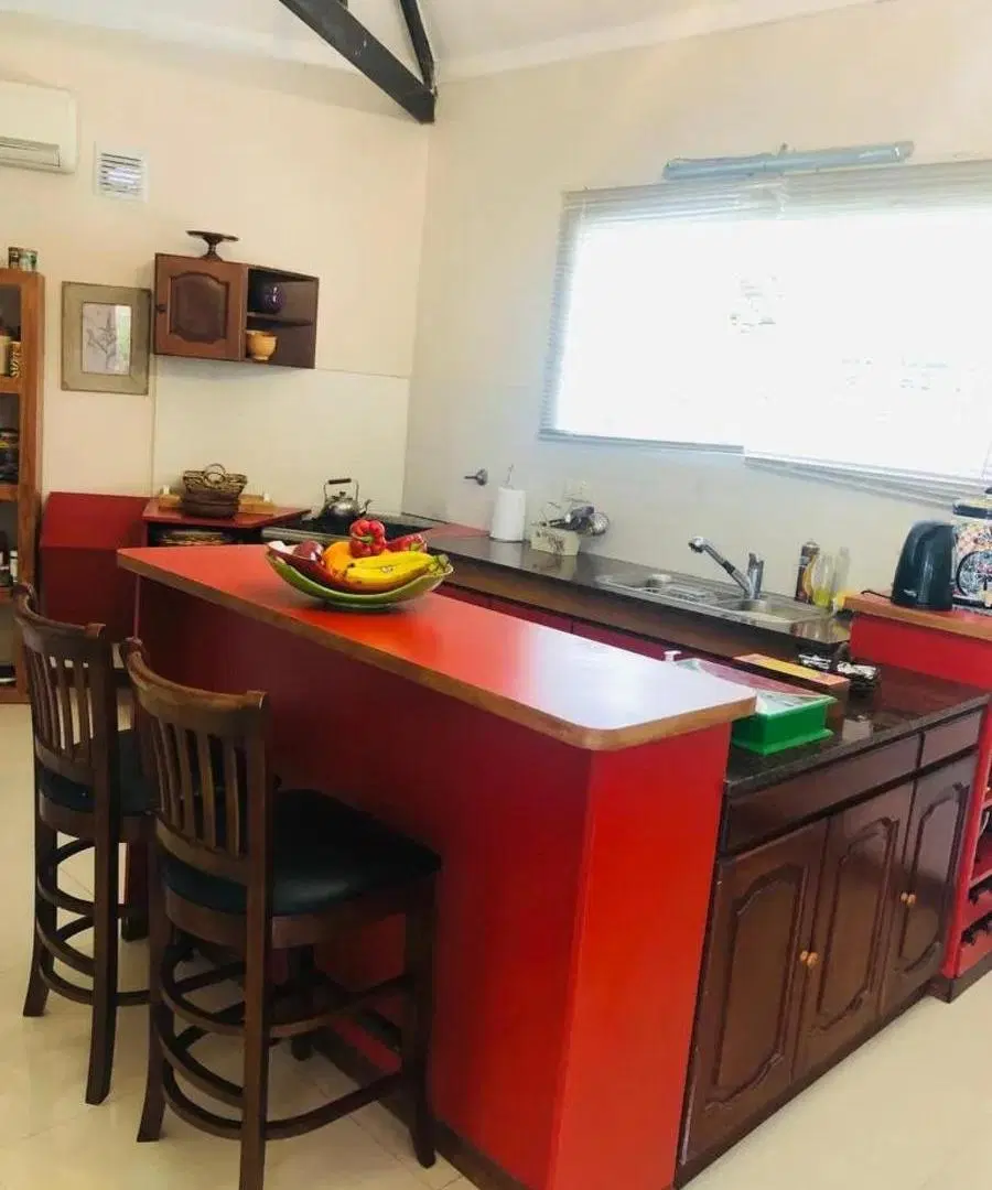 Casa en venta - 3 Dormitorios 2 Baños - Coronel Brandsen 3