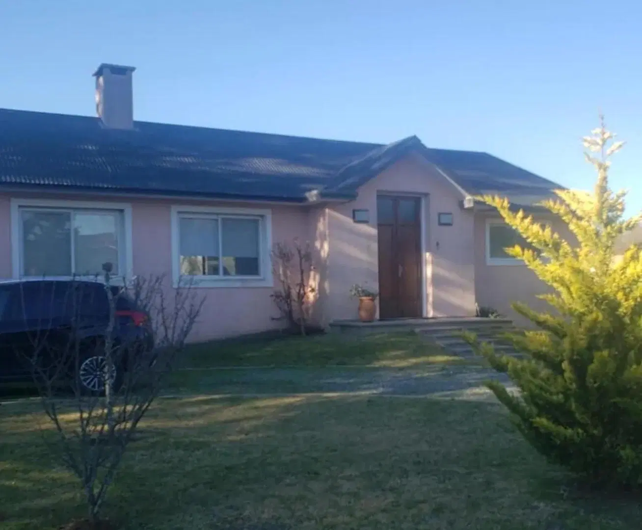 Casa en venta - 3 Dormitorios 2 Baños - Coronel Brandsen 1