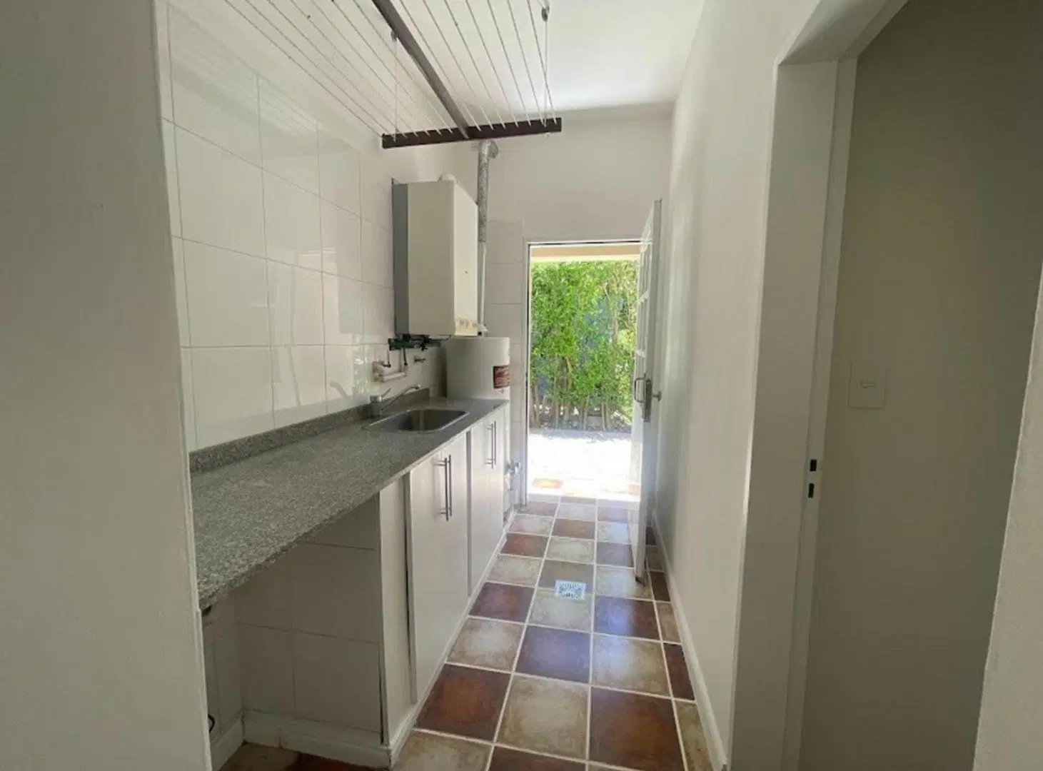 Casa en venta - 5 Dormitorios 4 Baños - Pilar 8