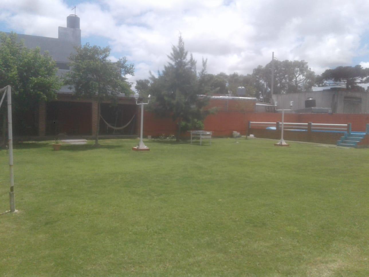 Casa en venta - 2 Dormitorios 1 Baño - Cocheras - 465Mts2 - Los Hornos, La Plata
