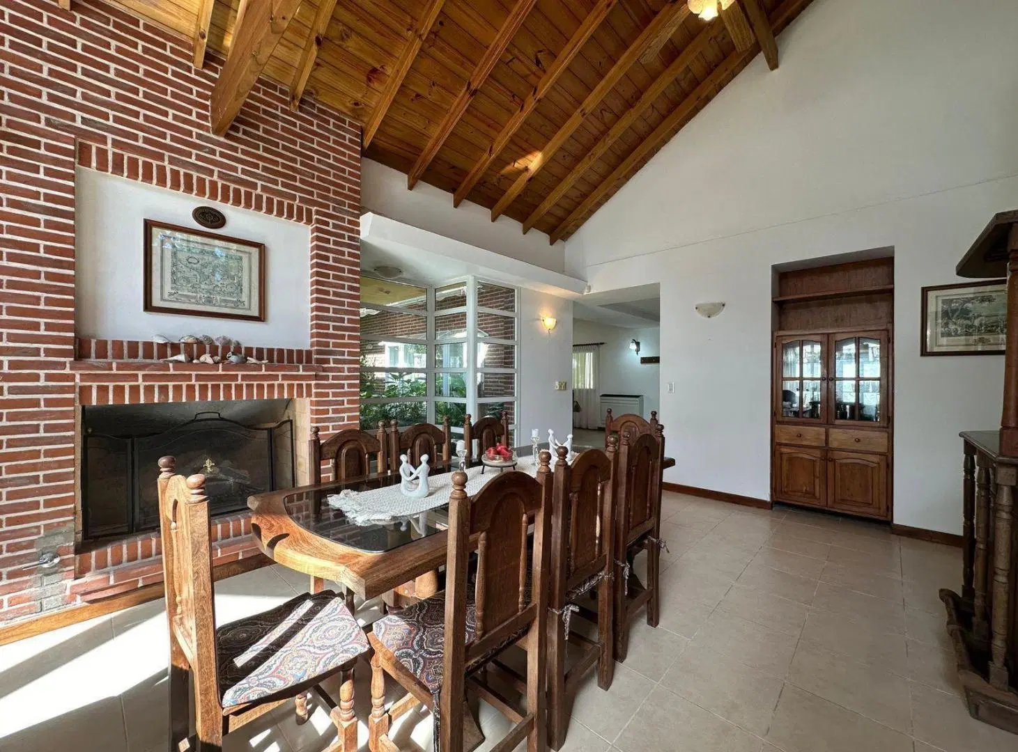 Casa en venta - 4 Dormitorios 3 Baños - Pinamar 4
