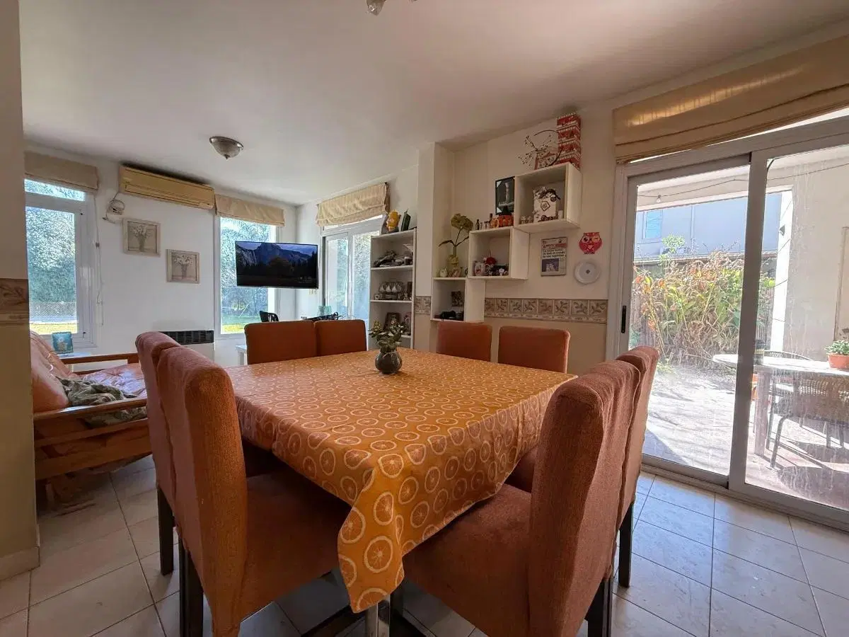 Casa en venta - 4 Dormitorios 4 Baños - General Pacheco 1