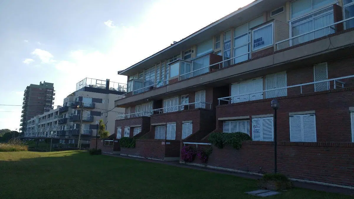 Departamento en venta - 3 dormitorios 3 baños - 70mts2 - Pinamar 4