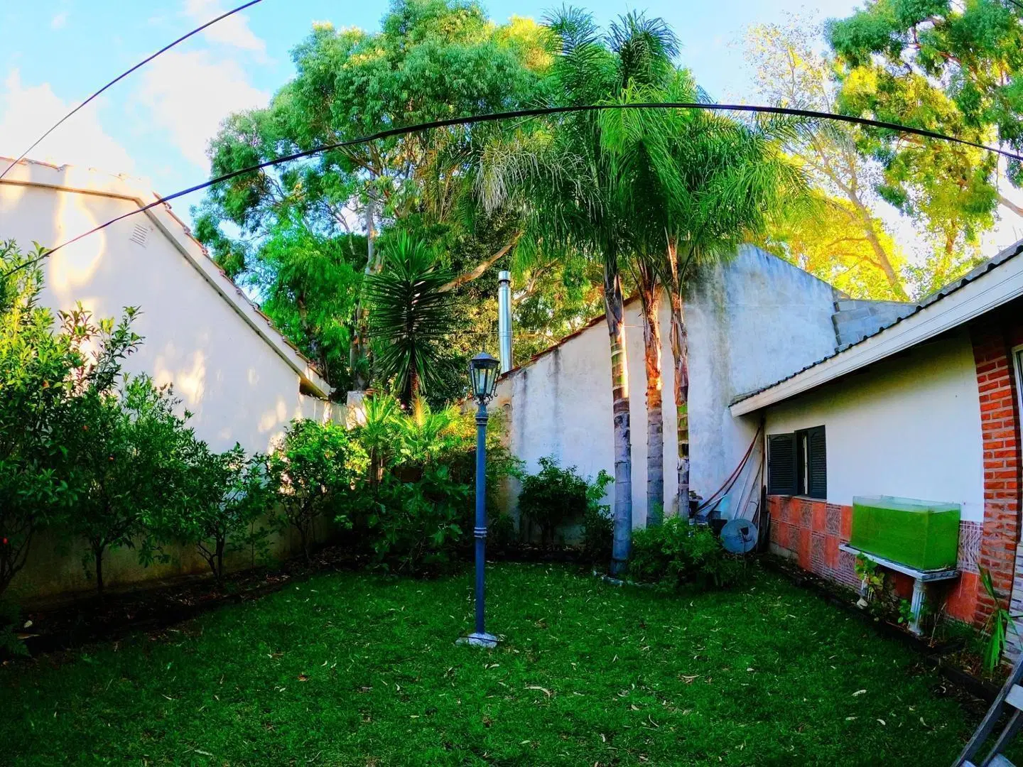 Casa en venta - 4 Dormitorios 3 Baños - 220mts2 - San Bernardo del Tuyu 2