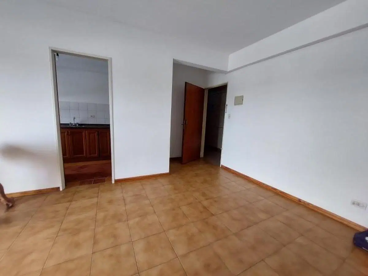 Departamento en venta - 3 Dormitorios 1 Baño - 80mts2 - San Miguel 5