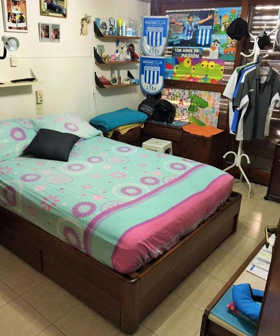 Casa en venta - 4 Dormitorios 2 Baños - Barracas