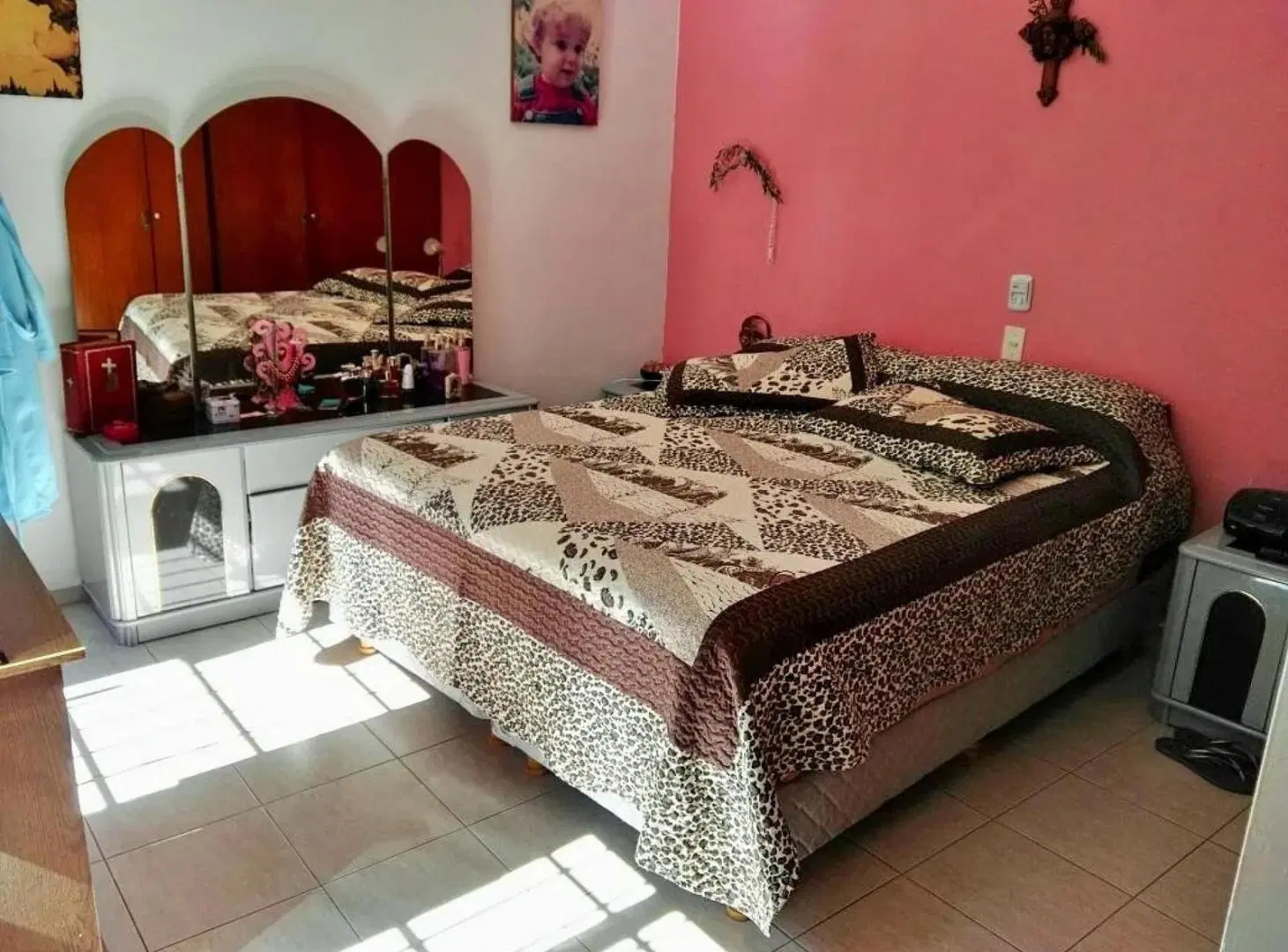 Casa en venta - 4 Dormitorios 2 Baños - Barracas 5