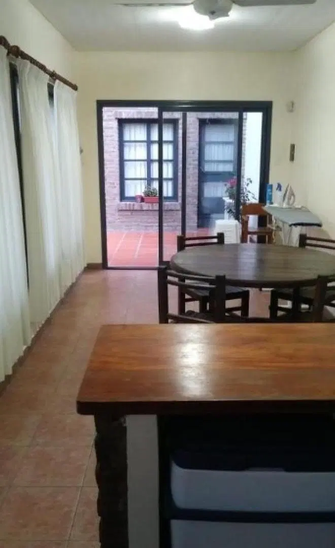 Casa en venta - 4 Dormitorios 4 Baños - Cochera - 330Mts2 - La Plata 3