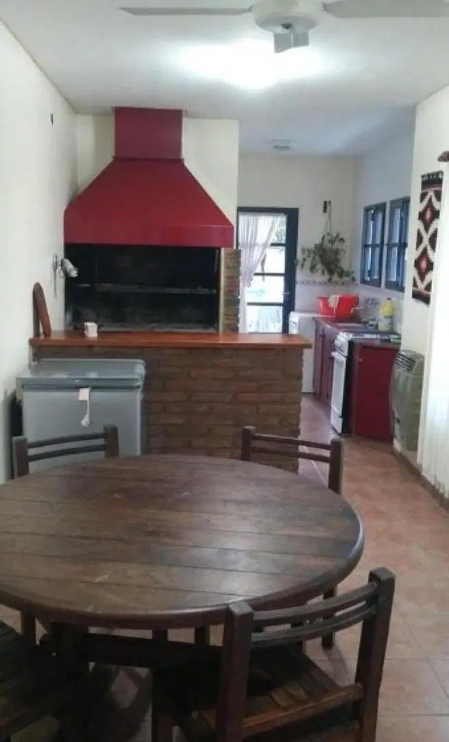 Casa en venta - 4 Dormitorios 4 Baños - Cochera - 330Mts2 - La Plata 4