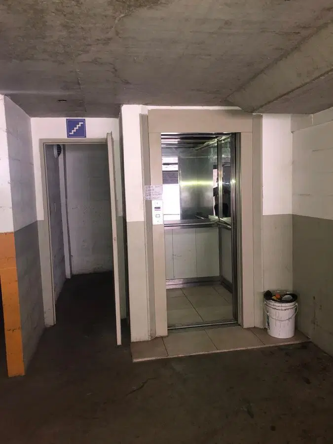 Cochera en venta - 20mts2 - Quilmes 3