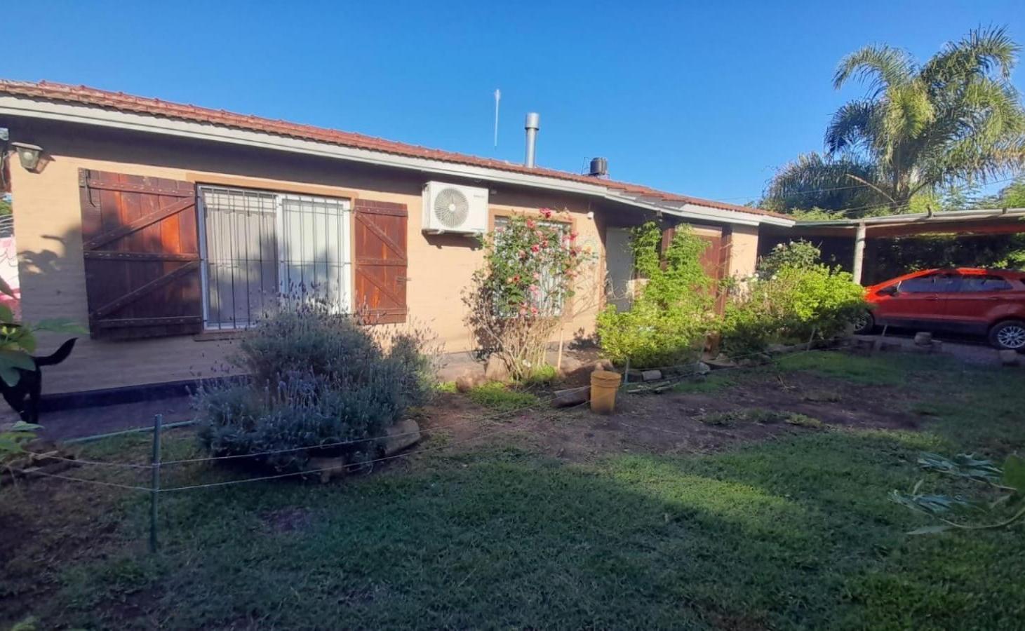 Casa en venta - 3 Dormitorios 2 Baños - Cochera - 730Mts2 - Exaltación de La Cruz