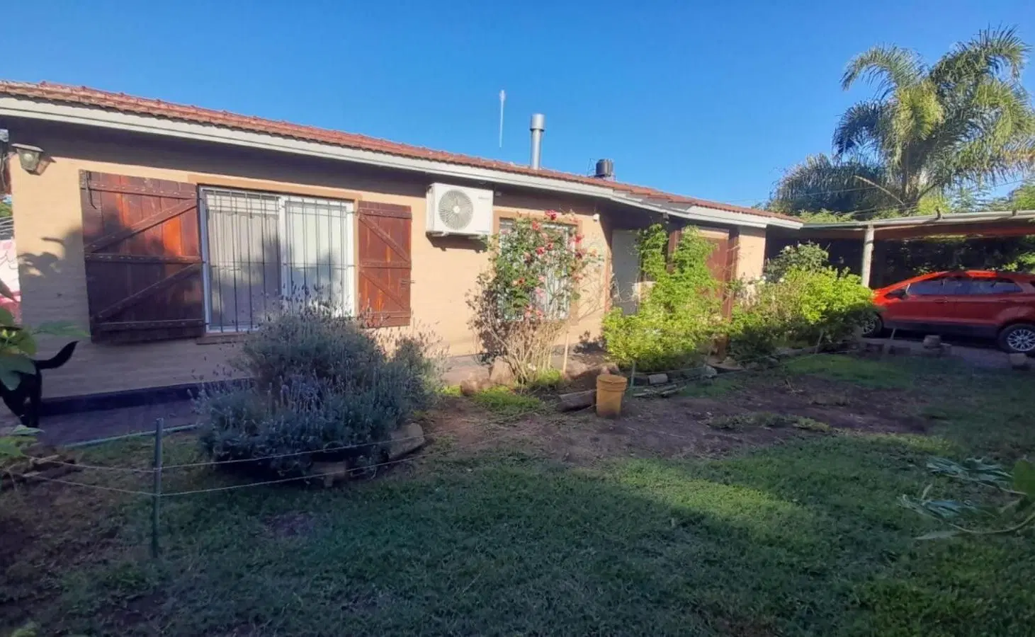 Casa en venta - 3 Dormitorios 2 Baños - Cochera - 730Mts2 - Exaltación de La Cruz 1