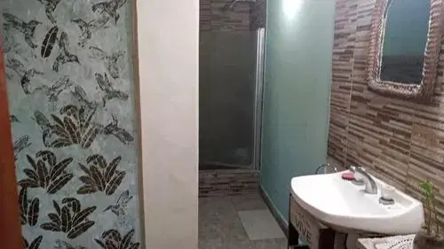 Casa en venta - 4 Dormitorios 3 Baños - 545Mts2 - Merlo 4