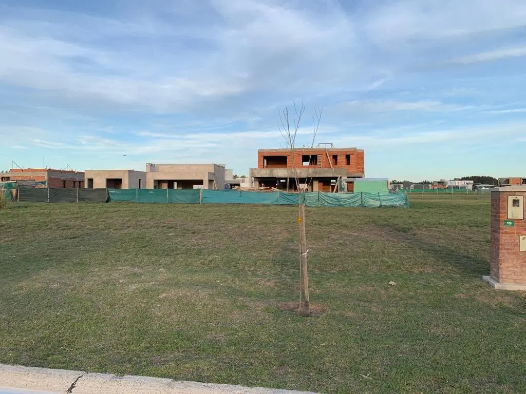 Terreno en venta - 629mts2 - Canning 3