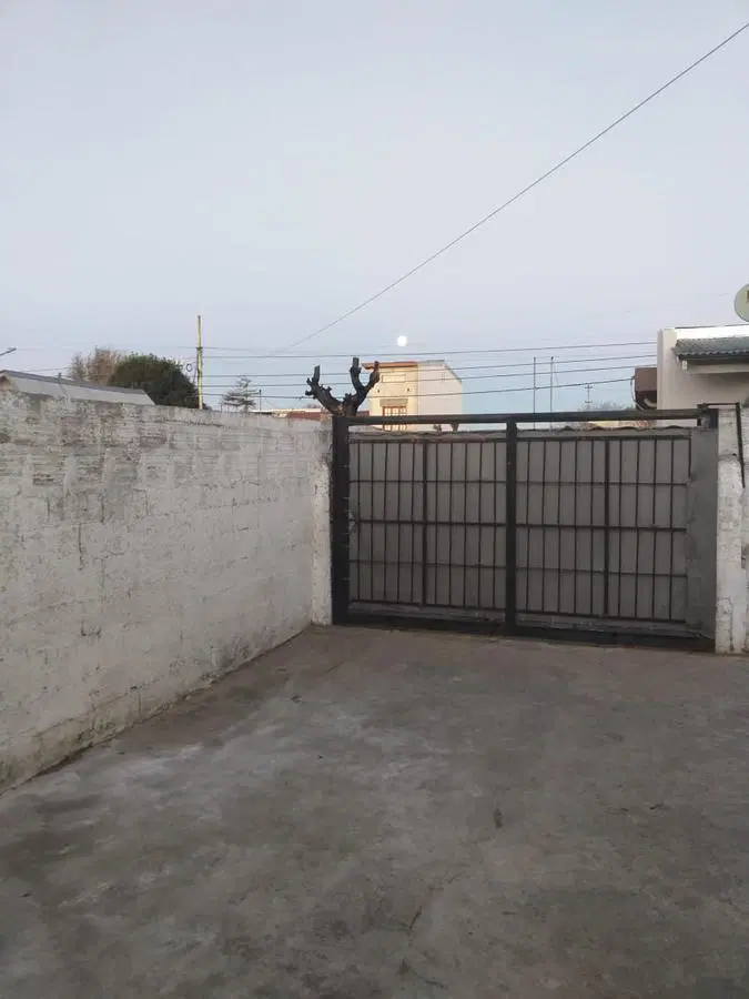 PH en venta - 3 dormitorios 1 baño - Cochera - 200mts2 - Mar Del Plata 2