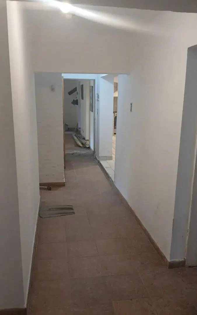 Casa en venta - 4 Dormitorios 3 Baños - Ezeiza 5