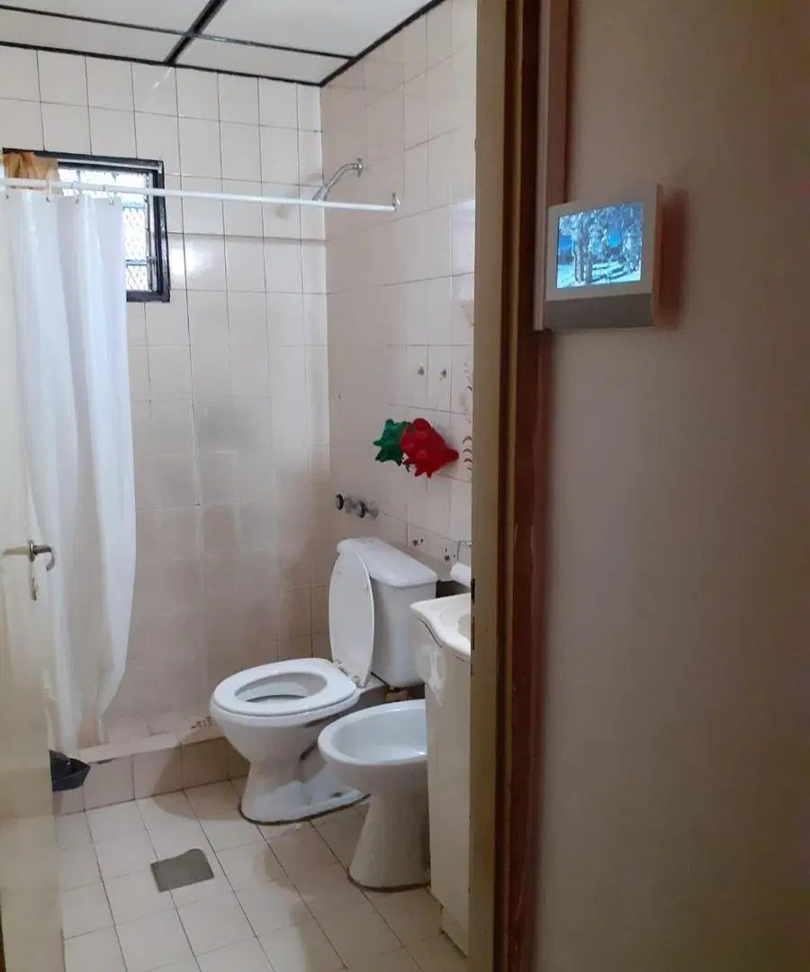 Casa en venta - 5 Dormitorios 2 Baños - 112Mts2 - La Plata 4