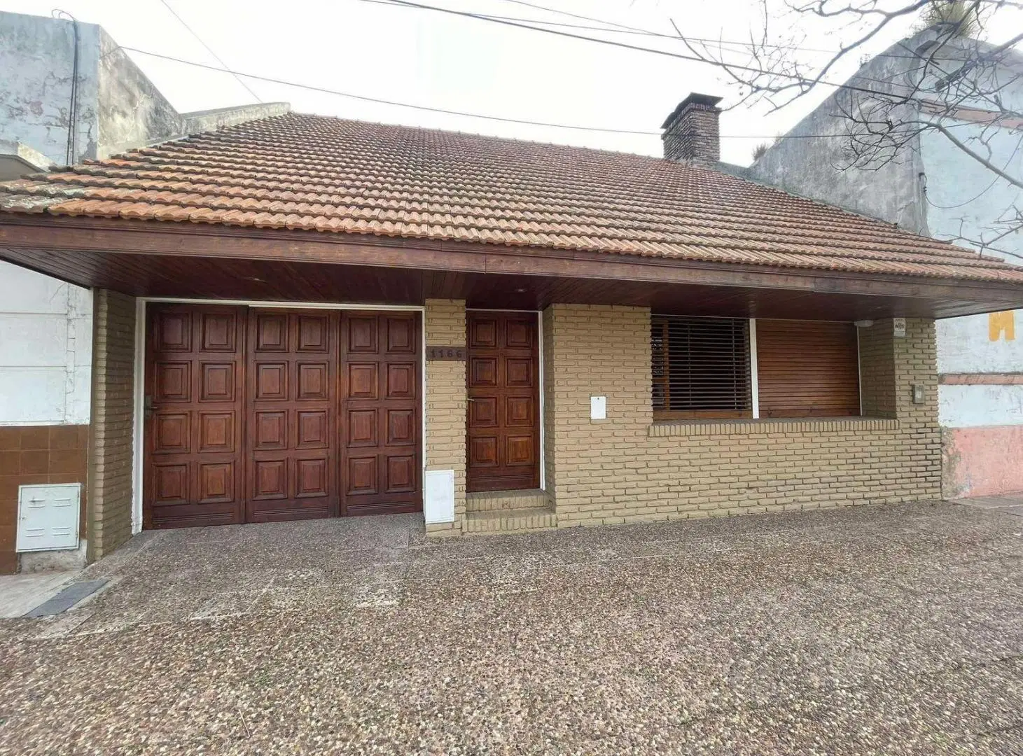 Casa en venta - 3 Dormitorios 2 Baños - Cochera - 300Mts2 - Bolívar 3