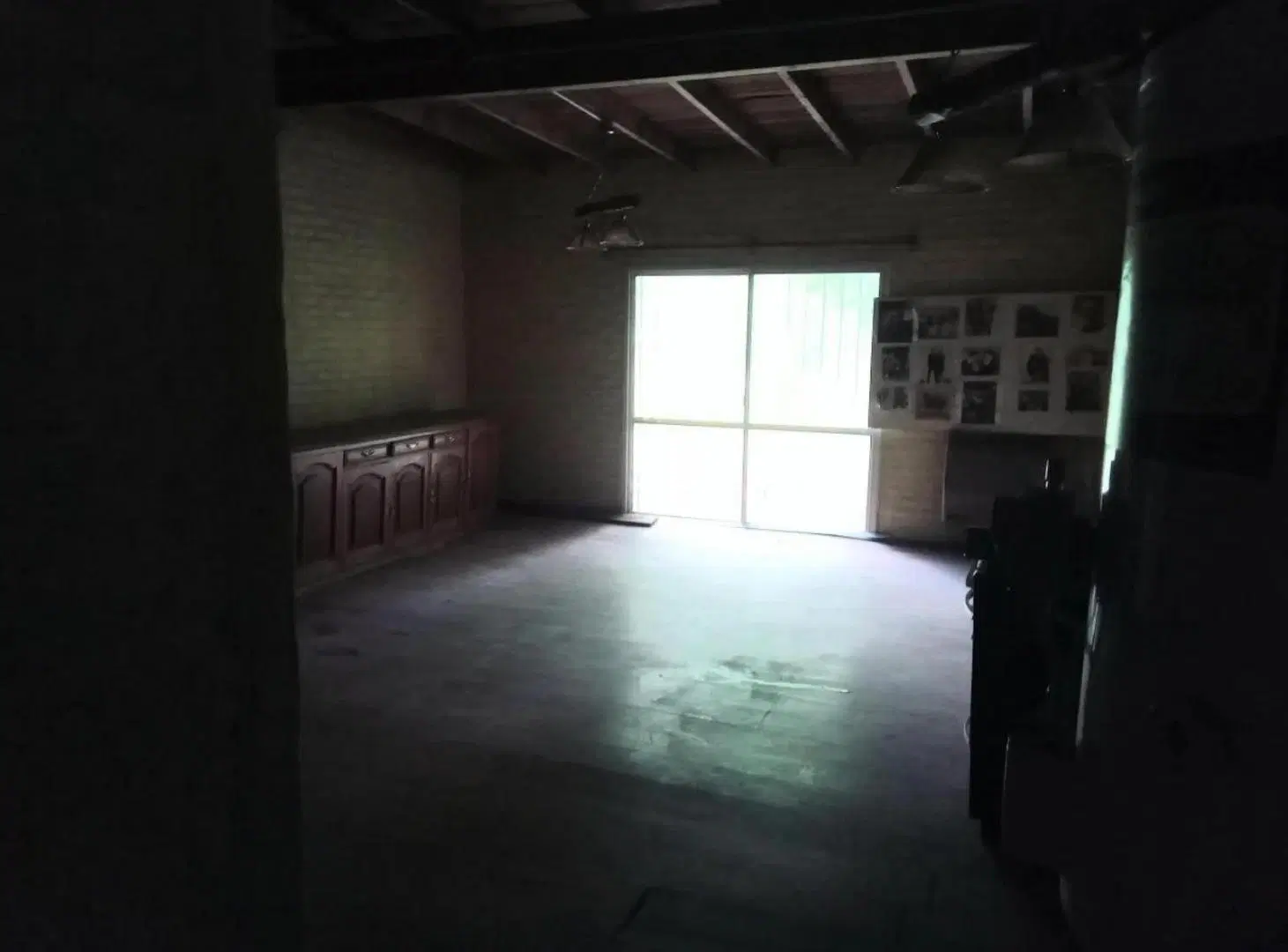 Casa en venta - 3 Dormitorios 4 Baños - Guernica 2