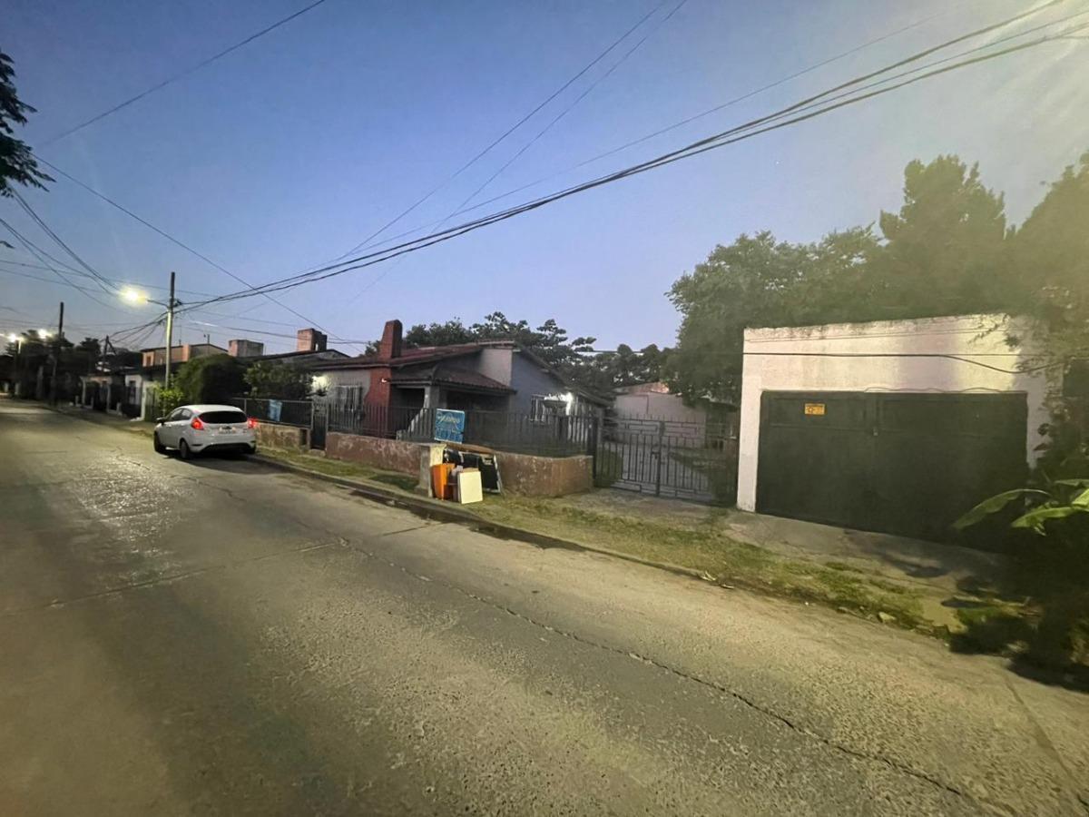 Casa en venta - 3 Dormitorios 1 Baño - Cocheras - 410Mts2 - General Rodríguez