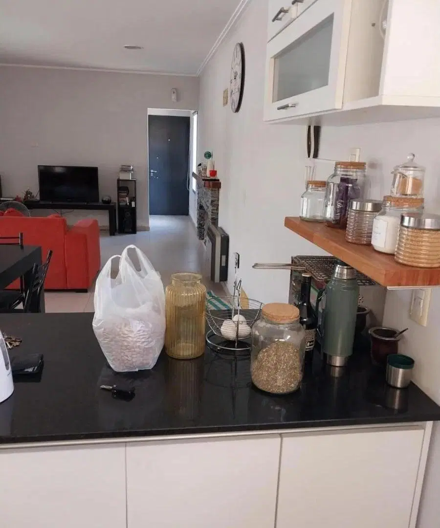 Casa en venta - 3 Dormitorios 3 Baños - Berazategui 5
