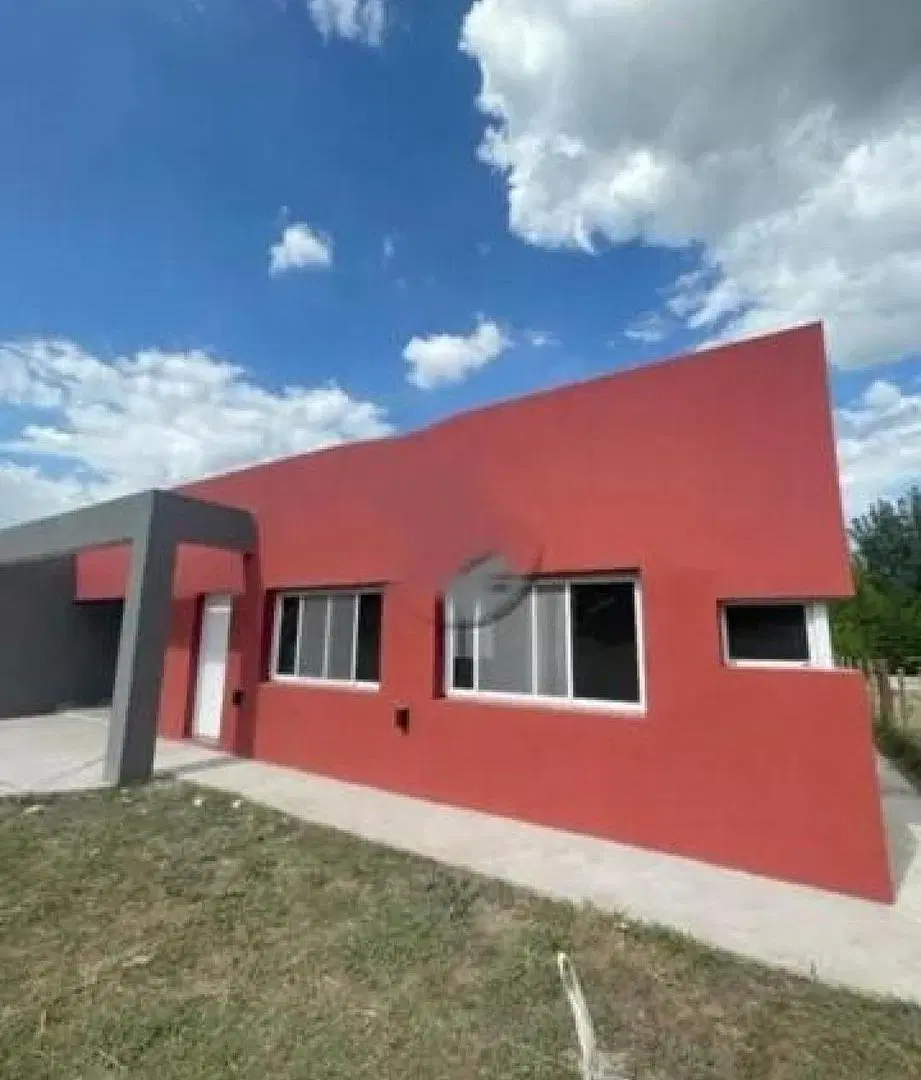 Casa en venta - 3 Dormitorios 1 Baño - 370mts2 - San Miguel 5