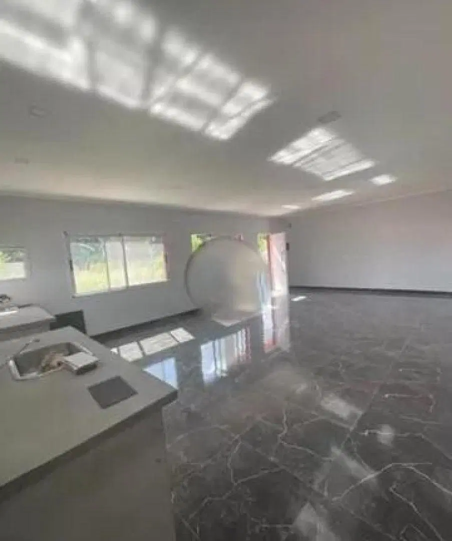 Casa en venta - 3 Dormitorios 1 Baño - 370mts2 - San Miguel 8