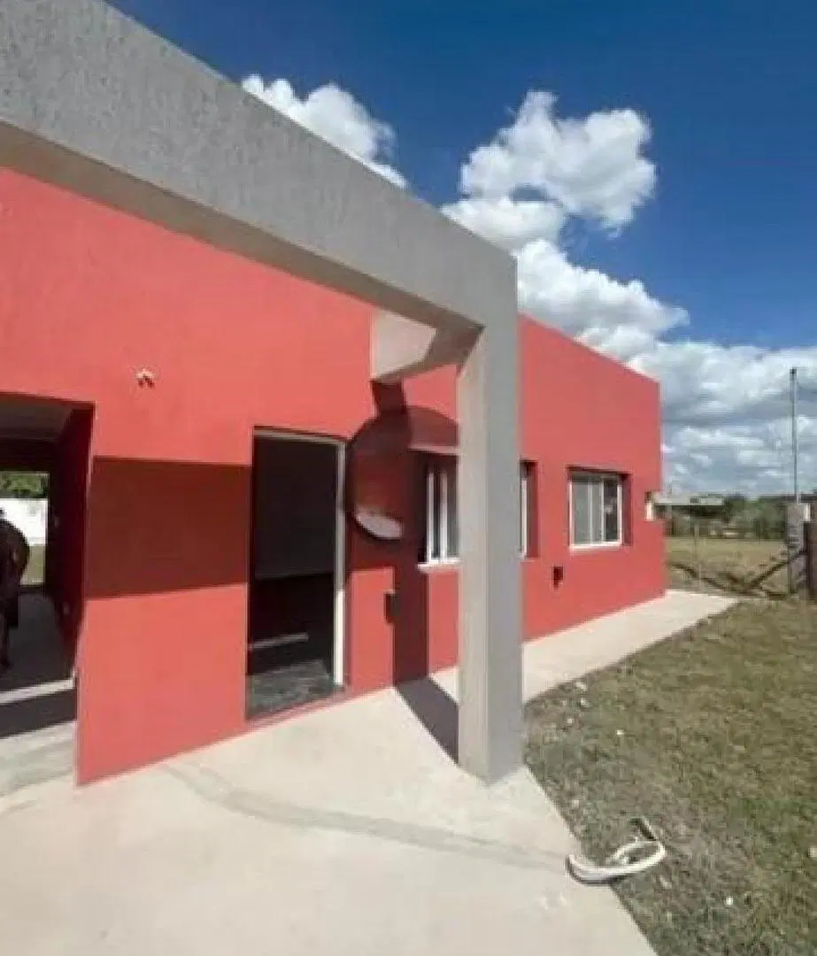 Casa en venta - 3 Dormitorios 1 Baño - 370mts2 - San Miguel 1