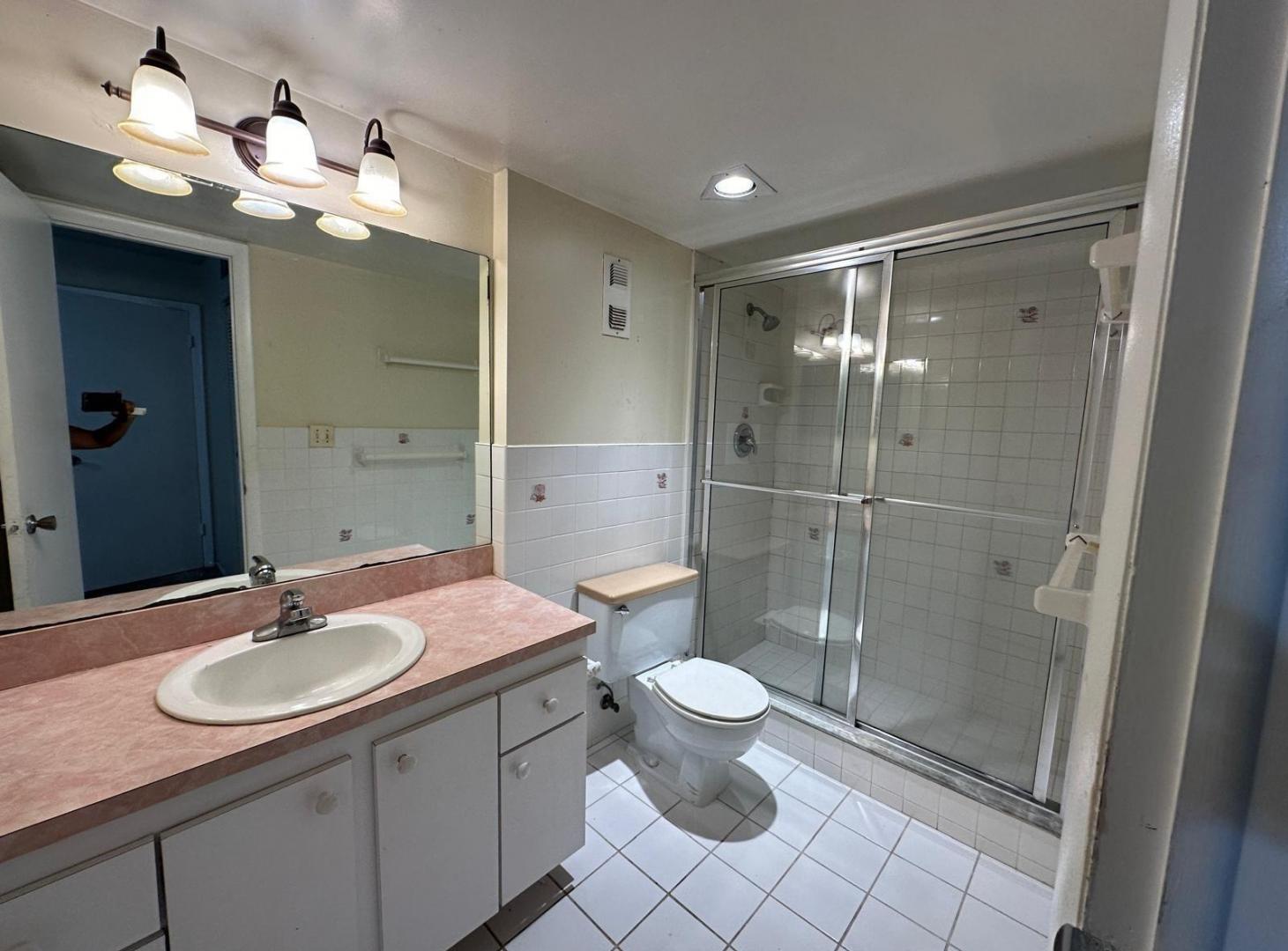 Foto de Departamento en venta - 2 Dormitorios 2 Baños - Lauderhill, imagen 2